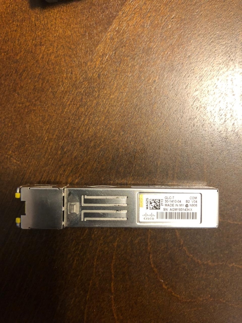Cisco silver SFP Optical Transceiver Module with Yellow Latch - Picture 2 of 2